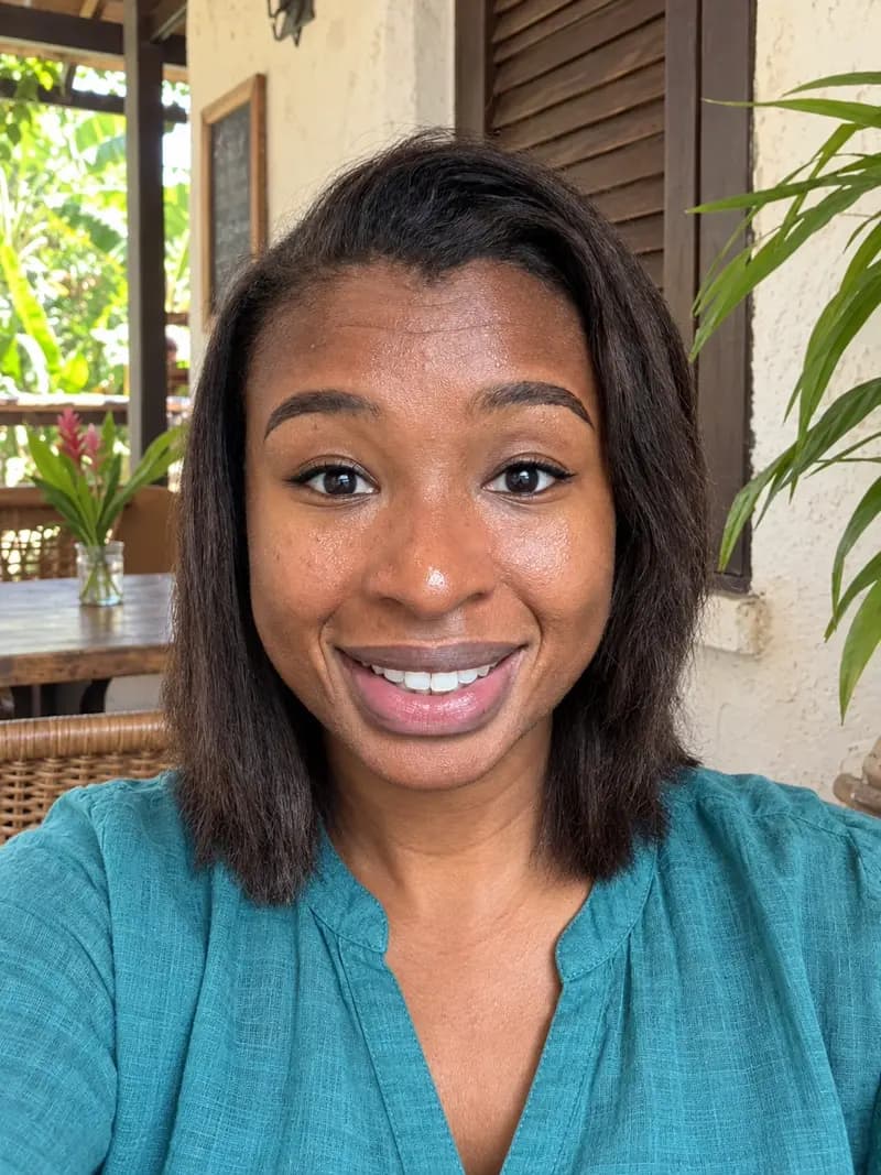 Rochelle, co-founder at Caribbean Wedding Search
